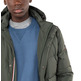 homme manteau largo plumas verde u